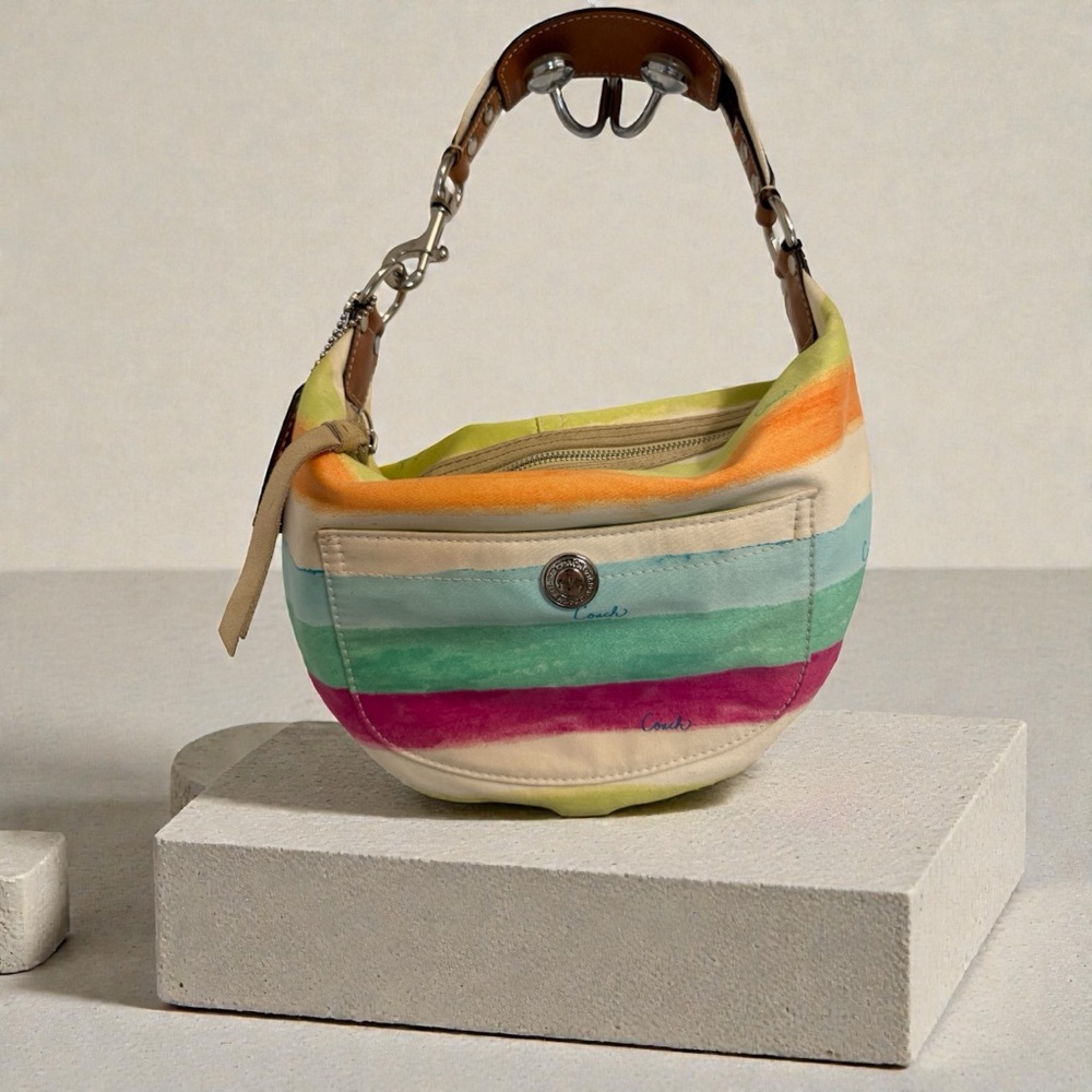 Coach 2006 Vintage Hampton Striped 
M0673-10021